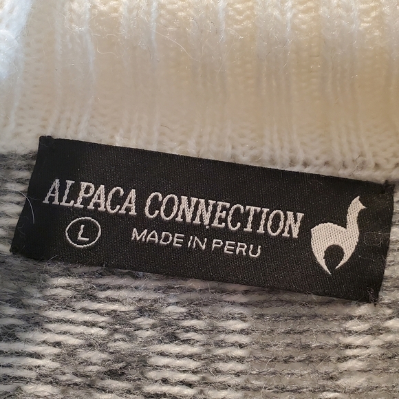 ALPACA CONNECTION.  Made in Peru. Sz large front zip sweater.  Long sleeve - Picture 3 of 7